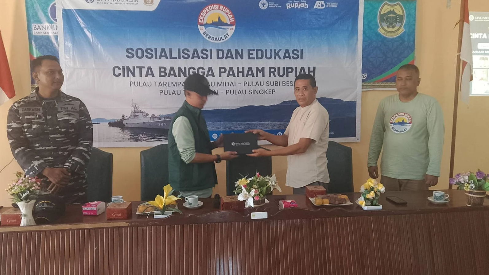 BI Gelar Penyuluhan Authentikasi Uang kepada masyarakat Untuk Mengantisipasi Peredaran Uang Palsu di Kabupaten Lingga