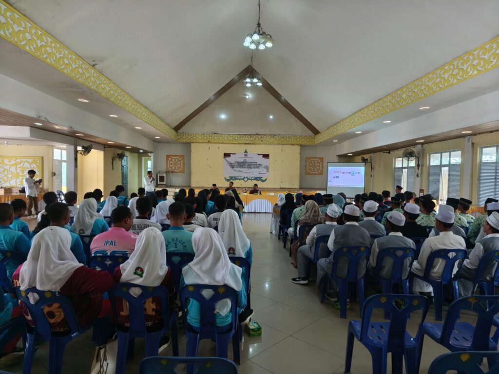 Pembekalan ideologi dan nasionalisme untuk pelajar guna mencegah ajaran radikalisme di di Gedung Nasional Tanjunguban, Bintan pada Kamis (21/8)